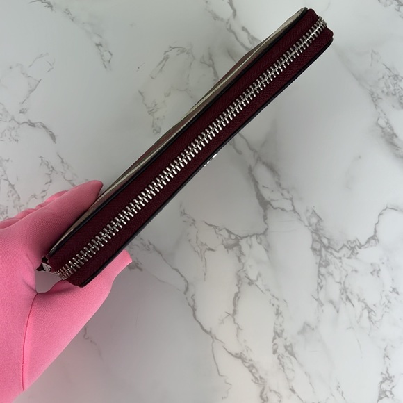 Coach NWT Accordion Zip Wallet Signature Canvas Diagonal Stripe - Picture 4 of 13